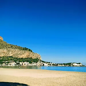 Green House Beach Mondello